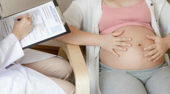 No hay evidencia de que una embarazada con coronavirus pueda infectar a su bebé