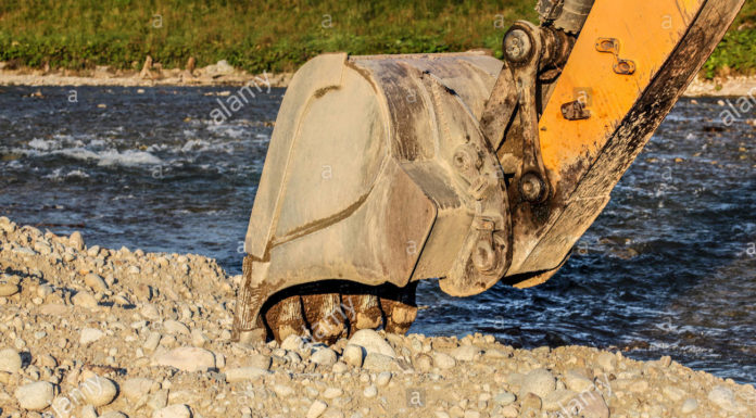 COMENZARON OBRAS DE MITIGACIÓN DEL RIESGO EN RÍO GUATIQUÍA, SECTOR MI LLANITO