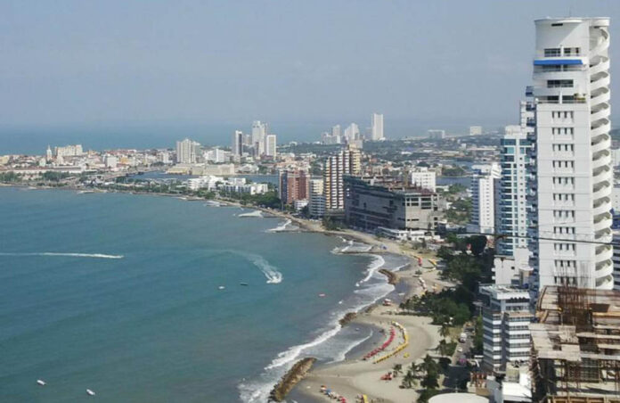 Playa Azul y el sector El Bonny son los balnearios que podrían ser establecidos como playas piloto para reapertura.