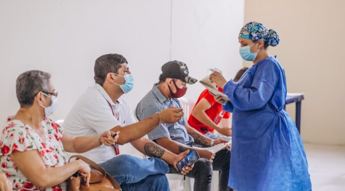 LLEGARON A VILLAVICENCIO INSUFICIENTES DOSIS DE LA VACUNA MODERNA