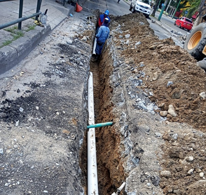 LA EMPRESA DE ACUEDUCTO REPUSO TUBERÍA EN EL BARZAL PARA OPTIMIZAR LA PRESTACIÓN DEL SERVICIO DE AGUA