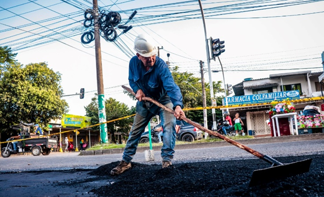 LA EAAV HA REALIZADO REPARCHEO DE 2.970 METROS CUADRADOS DE VÍAS EN LOS ÚLTIMOS CUATRO MESES