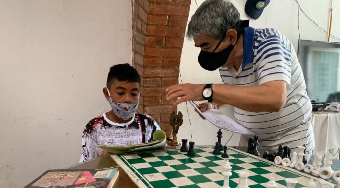 LA ESCUELA POPULAR DE AJEDREZ DEL IMDER LLEGA A UN NUEVO BARRIO DE VILLAVICENCIO