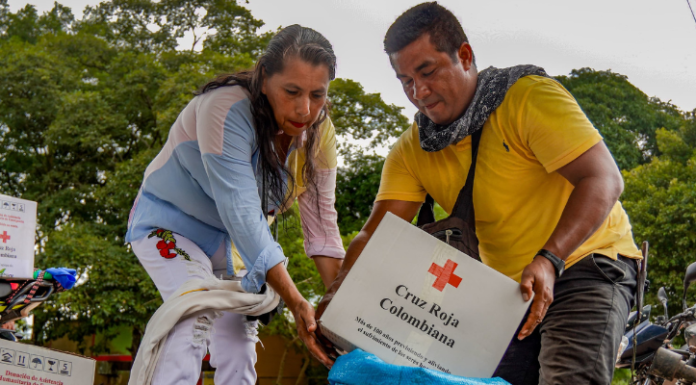Entregan ayudas humanitarias a damnificados por temporada de lluvias, en el Meta