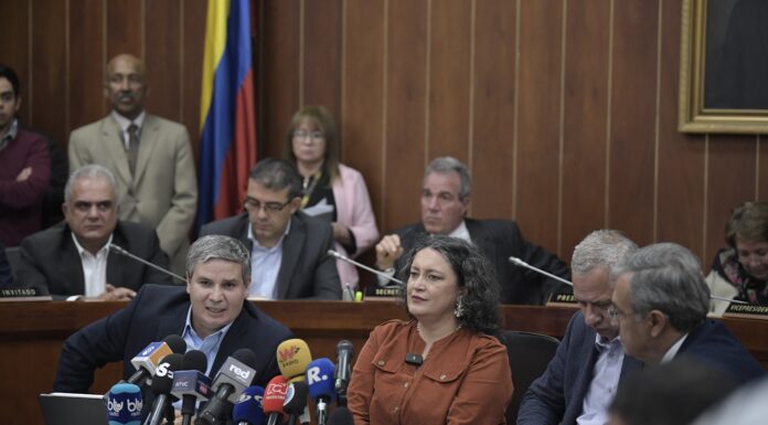 SE APRUEBA LA REFORMA LABORAL EN EL SENADO