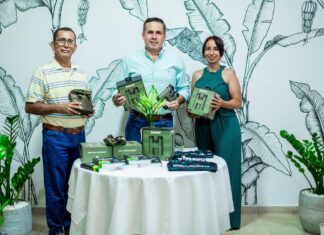 Instituto de Turismo de Villavicencio entregó dotación a Colegio con proyecto de Aviturismo