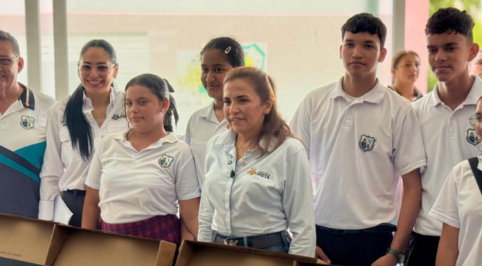 Más de 10.200 estudiantes del Meta recibirán nuevos computadores para fortalecer su educación digital.