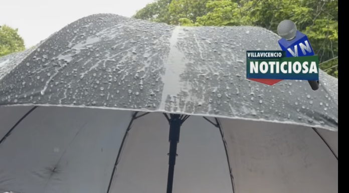 Bajo la lluvia, pero con el corazón encendido, Villavicencio despidió 2 tractomulas con más de 60 toneladas de ayuda humanitaria